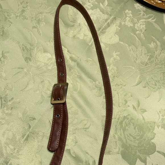 Liz Claiborne crossbody leather purse - Picture 7 of 7